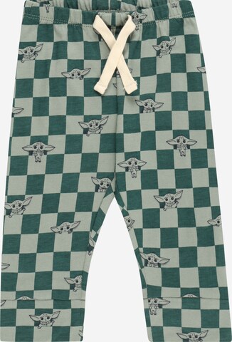 Regular Pantaloni de la GAP pe verde: față