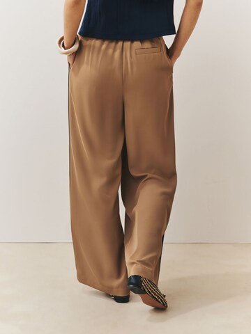 Next Wide Leg Hose in Braun