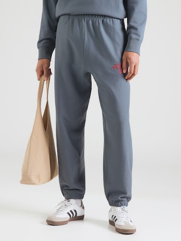 Tapered Pantaloni de la Calvin Klein Jeans pe albastru: față