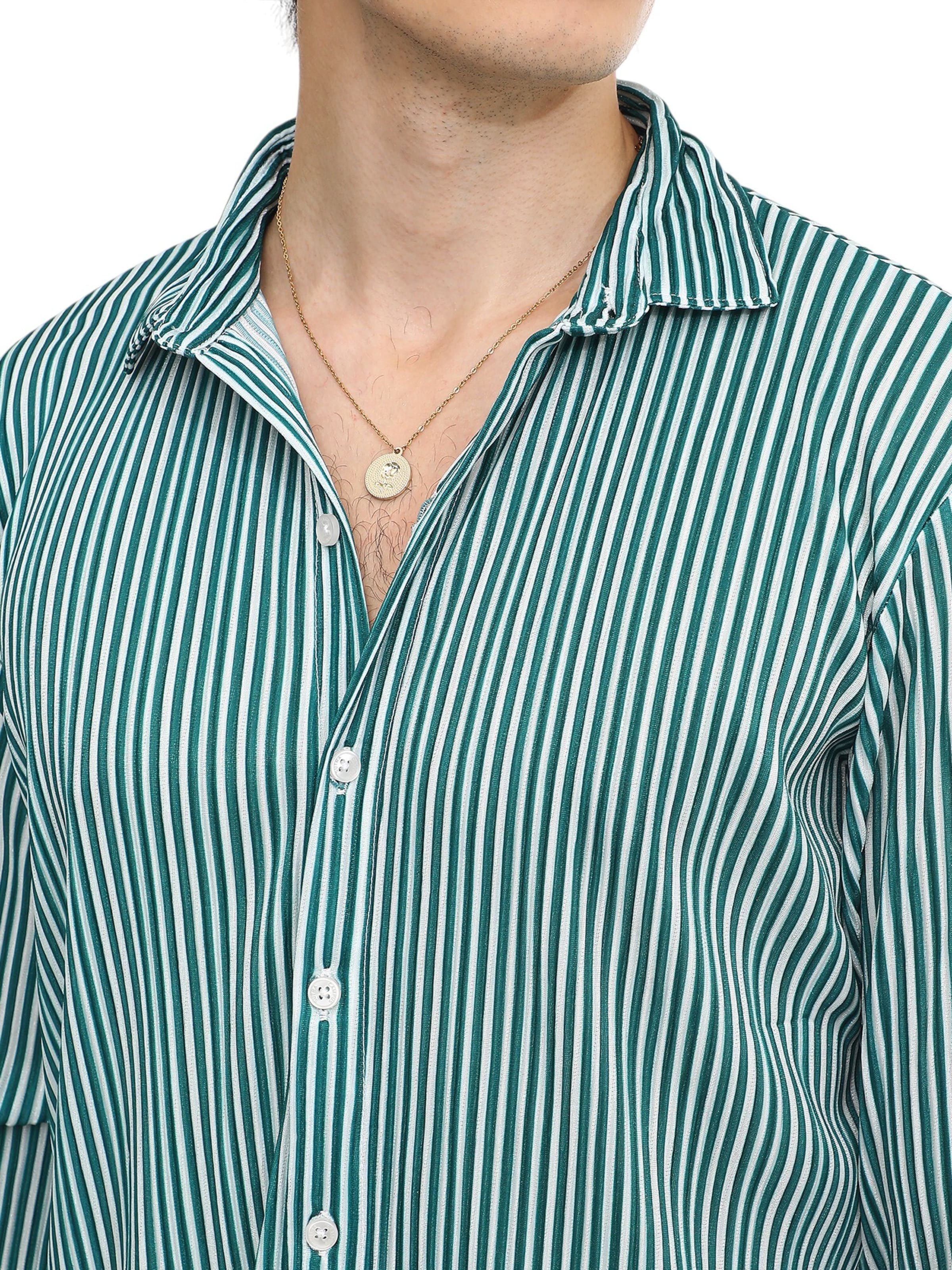 zaļš Campus Sutra Standarta piegriezums Krekls ' Zelia '