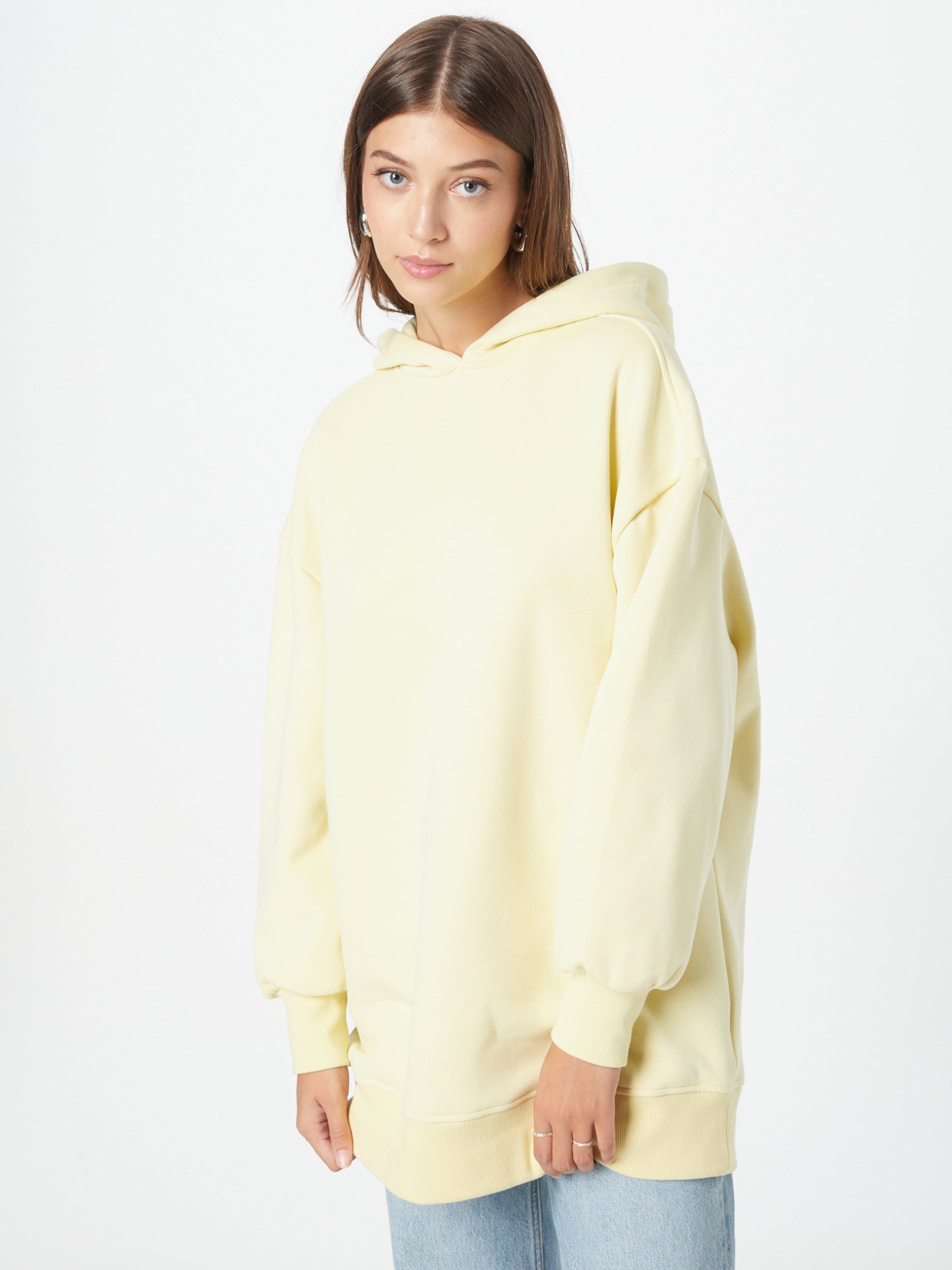 Urban Classics Sweatshirt in Pastel Yellow ABOUT YOU