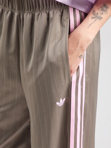 ADIDAS ORIGINALS Wide leg Παντελόνι σε πράσινο