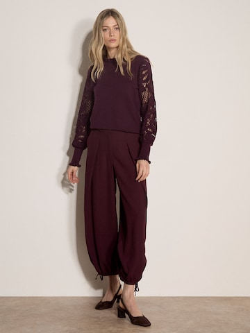 Loosefit Pantalon ' ' Apricot en rouge