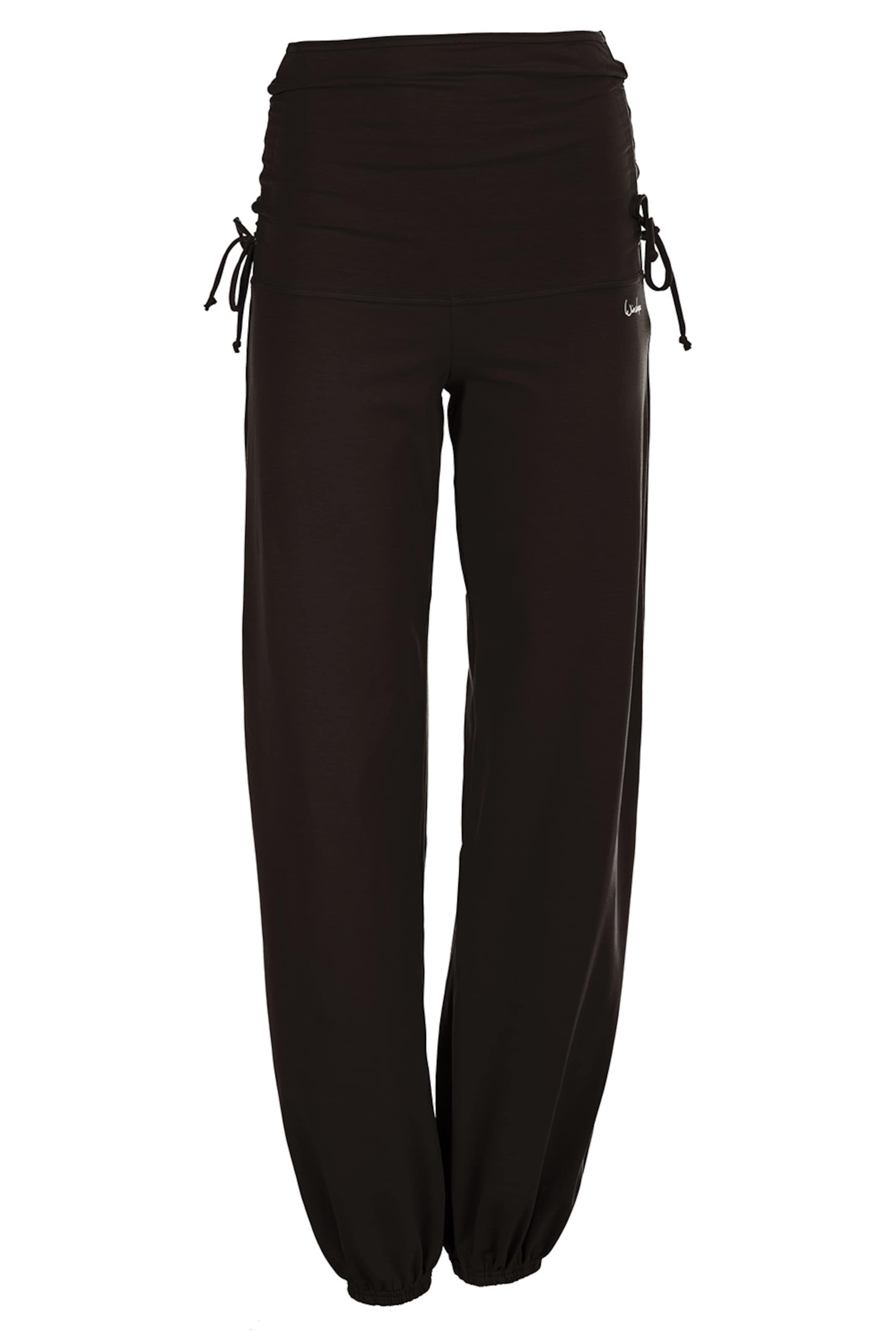 Effilé Pantalon de sport &#x27;WH1&#x27; Winshape en noir : devant