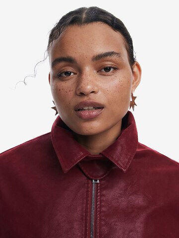 Desigual Übergangsjacke in Rot