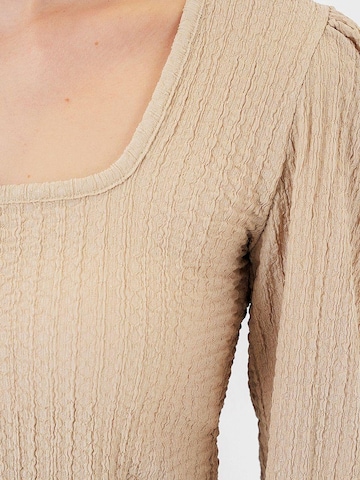 Bigdart Blouse in Beige