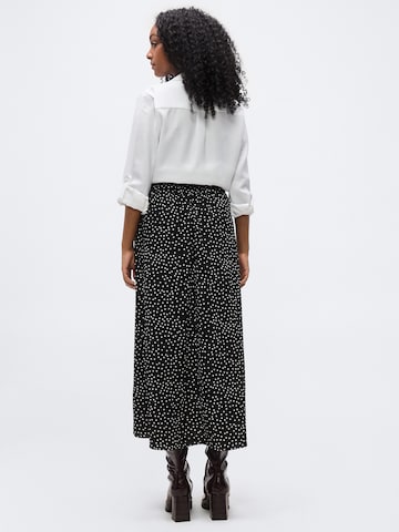 Only Petite Hame 'ONLNOVA' värissä musta