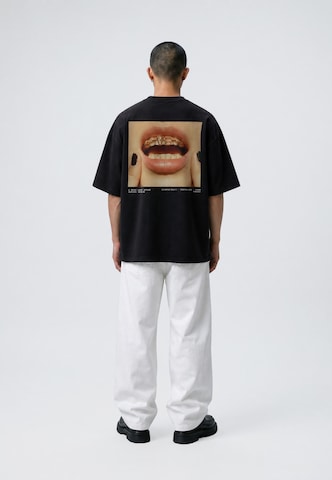 Vertere Berlin Oversized shirt 'GRILLZ' in Zwart: terug