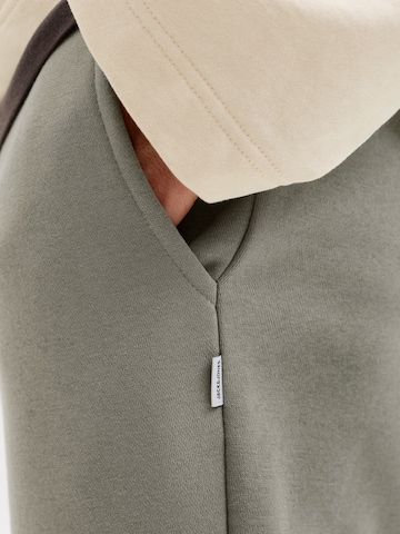JACK & JONES Tapered Trousers 'JPSTGORDON JJBRADLEY' in Grey