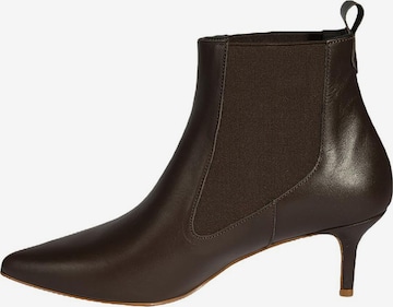 Desa Boots 'Stiefel' in Brown: front