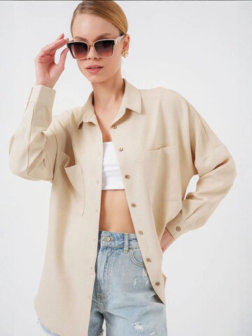 Bigdart Blouse in Beige