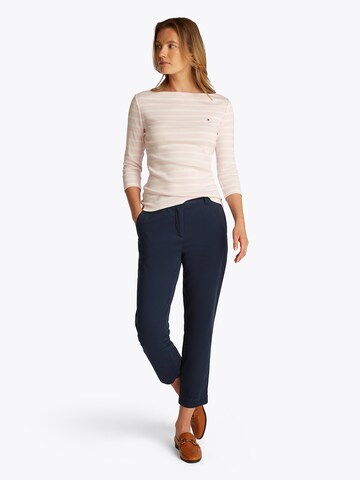 TOMMY HILFIGER Слим Брюки-чинос в Синий