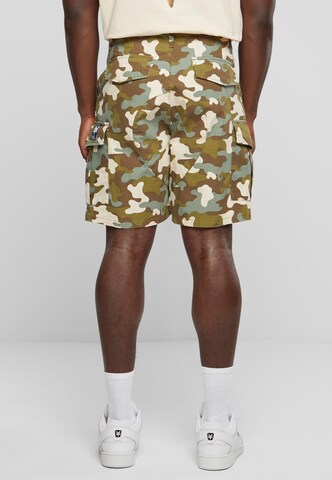 ZOO YORK Regular Trousers in Green