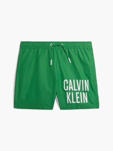 Calvin Klein Swimwear شورت سباحة 'Intense Power' بلون أخضر: الأمام