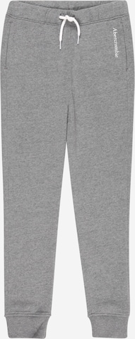 Pantalon Abercrombie & Fitch en gris : devant