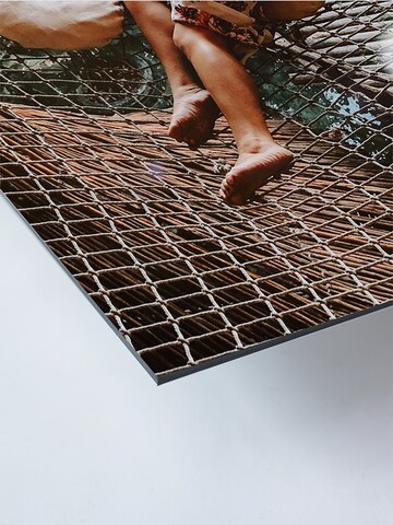 Liv Corday Bild in Grau