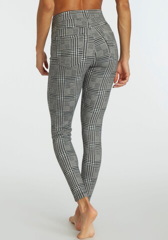 LASCANA Skinny Leggings in Grau