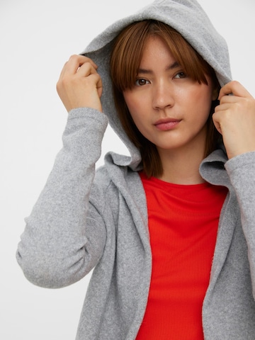 VERO MODA Kardigan 'VMDoffy' – šedá