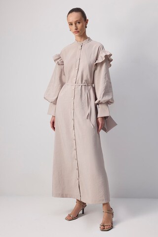 Touche Prive Dress in Beige: front