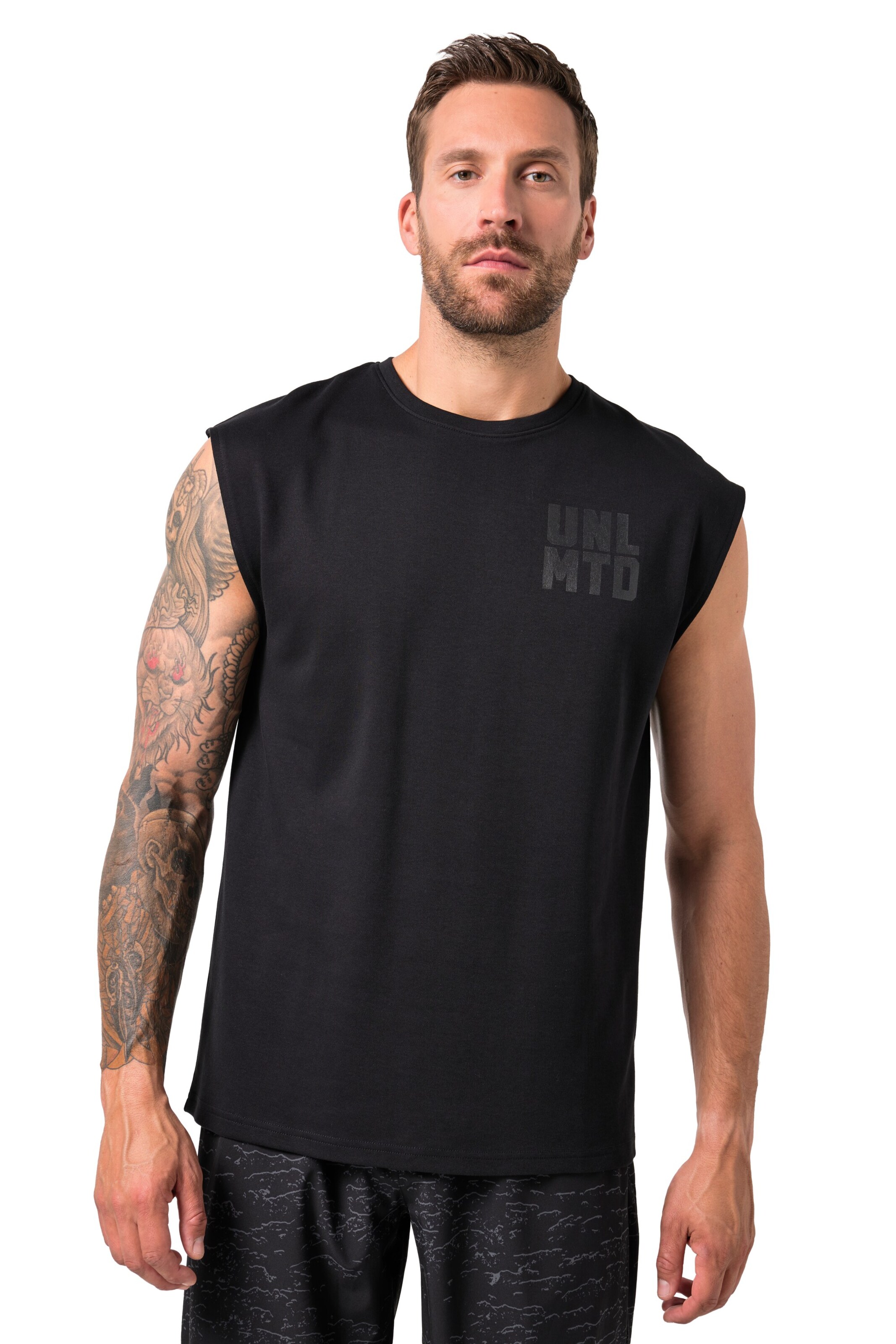 JAY-PI Shirt in Black: front