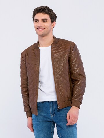 Basics and More Between-Season Jacket 'Talon' in Brown: front