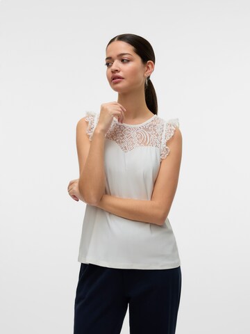 VERO MODA - Blusa 'MILLA' en blanco
