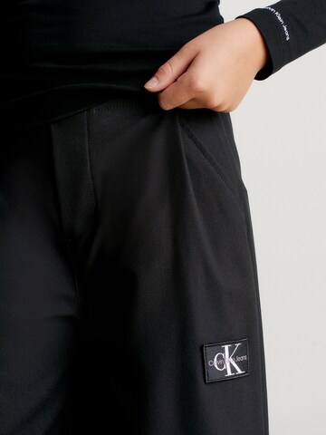 Calvin Klein Jeans Normální Kalhoty – černá