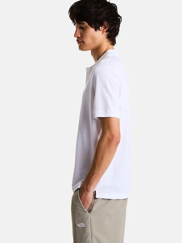 THE NORTH FACE - Camiseta 'THE NORTH FACE M ESS RG POLO TEE POLO' en blanco