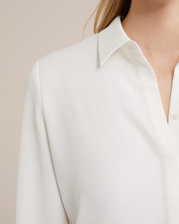 WE Fashion Blus i vit