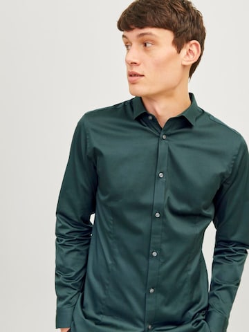 Slim fit Camicia di JACK & JONES in verde