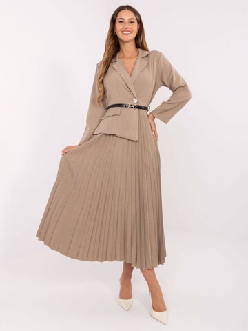 Madnezz House Kleid in Beige: Vorderseite