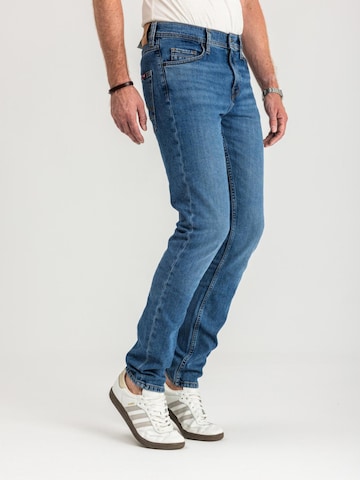 Slimfit Jeans 'Mustang Vegas Slim Denim Blue 1015350 5000 682' di MUSTANG in blu