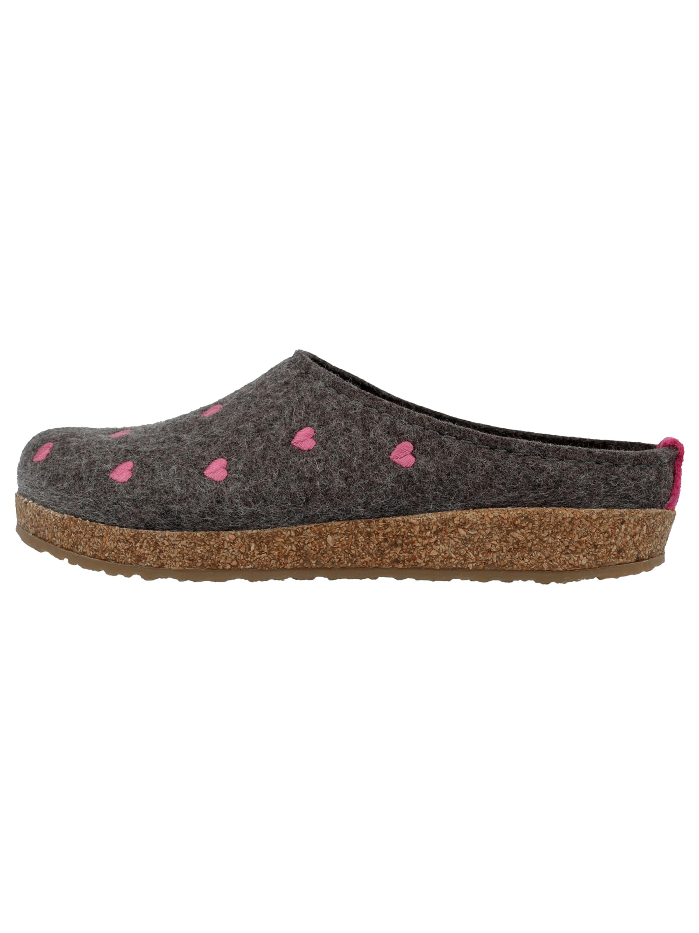 HAFLINGER Slippers 'Grizzly Cuoricini' in Grey: front