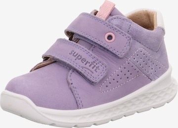 SUPERFIT - Sapatilhas 'Breeze' em roxo: frente