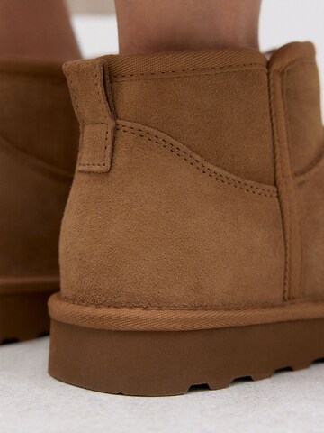 Next Bootsit 'Forever Comfort' värissä ruskea