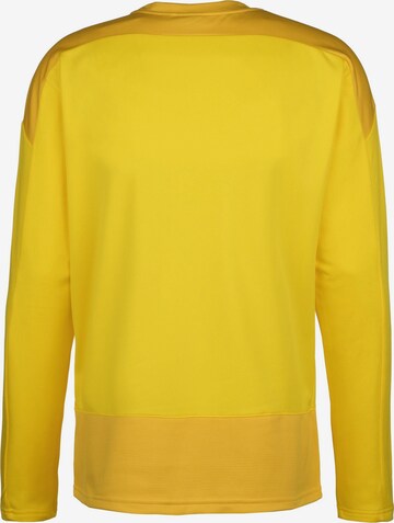 PUMA Athletic Sweatshirt in Yellow