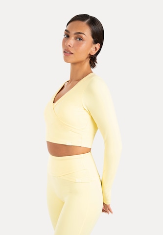 T-shirt 'Niora' Smilodox en jaune