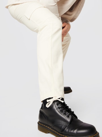 ABOUT YOU Limited Regular Broek 'Rafael' in Beige