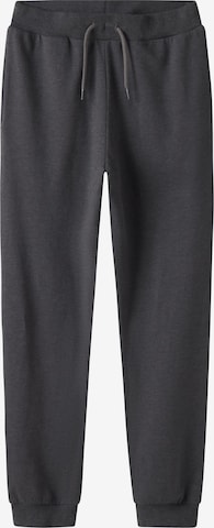 TWO SOON Trousers in Grey: front