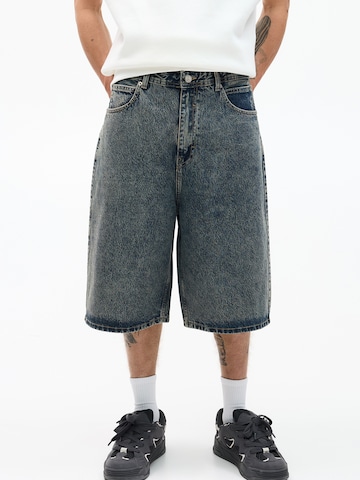 Baggy Jeans de la Pull&Bear pe albastru: față