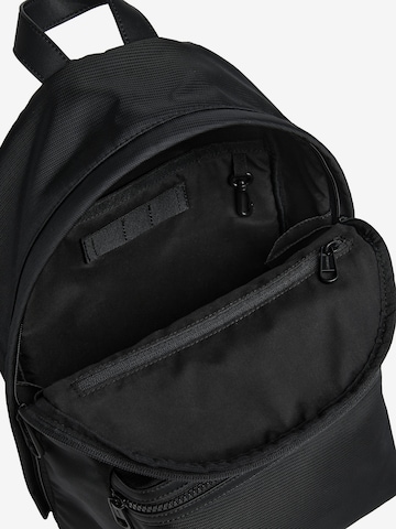 Calvin Klein - Mochila 'ESSENTIAL CAMPUS' em preto