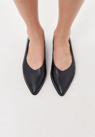 CESARE GASPARI Ballerina in Black