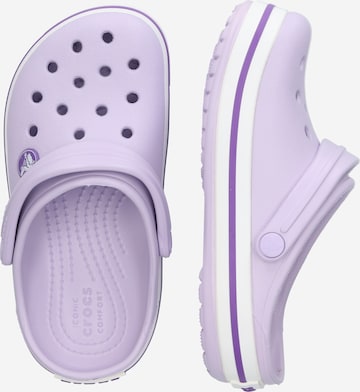 Chaussures ouvertes Crocs en violet