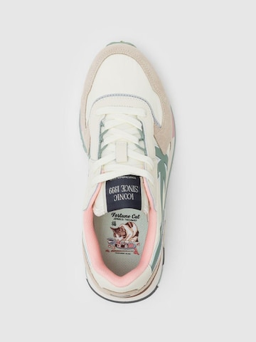 Kaotiko Sneakers laag 'Orbit' in Beige