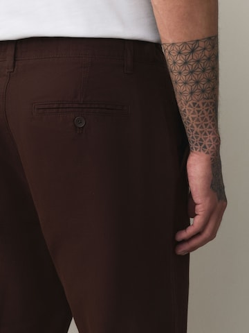 Coupe slim Pantalon chino Next en rouge