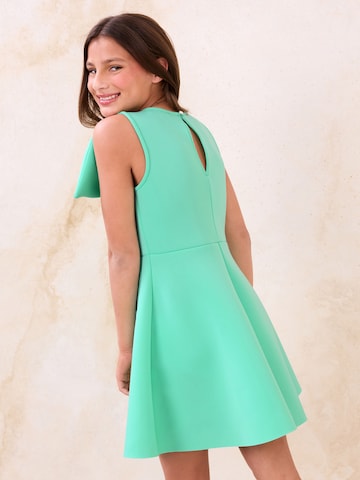 Lipsy Kleid in Grün