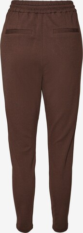 VERO MODA Tapered Veckad byxa 'Eva' i brun