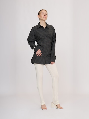 Tricou ' OriannaRS ' de la Résumé pe negru: față