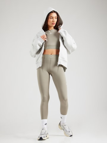 NIKE Skinny Sporthose in Grün