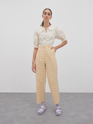 EDITED Wide leg Pants 'Lucca' in Beige